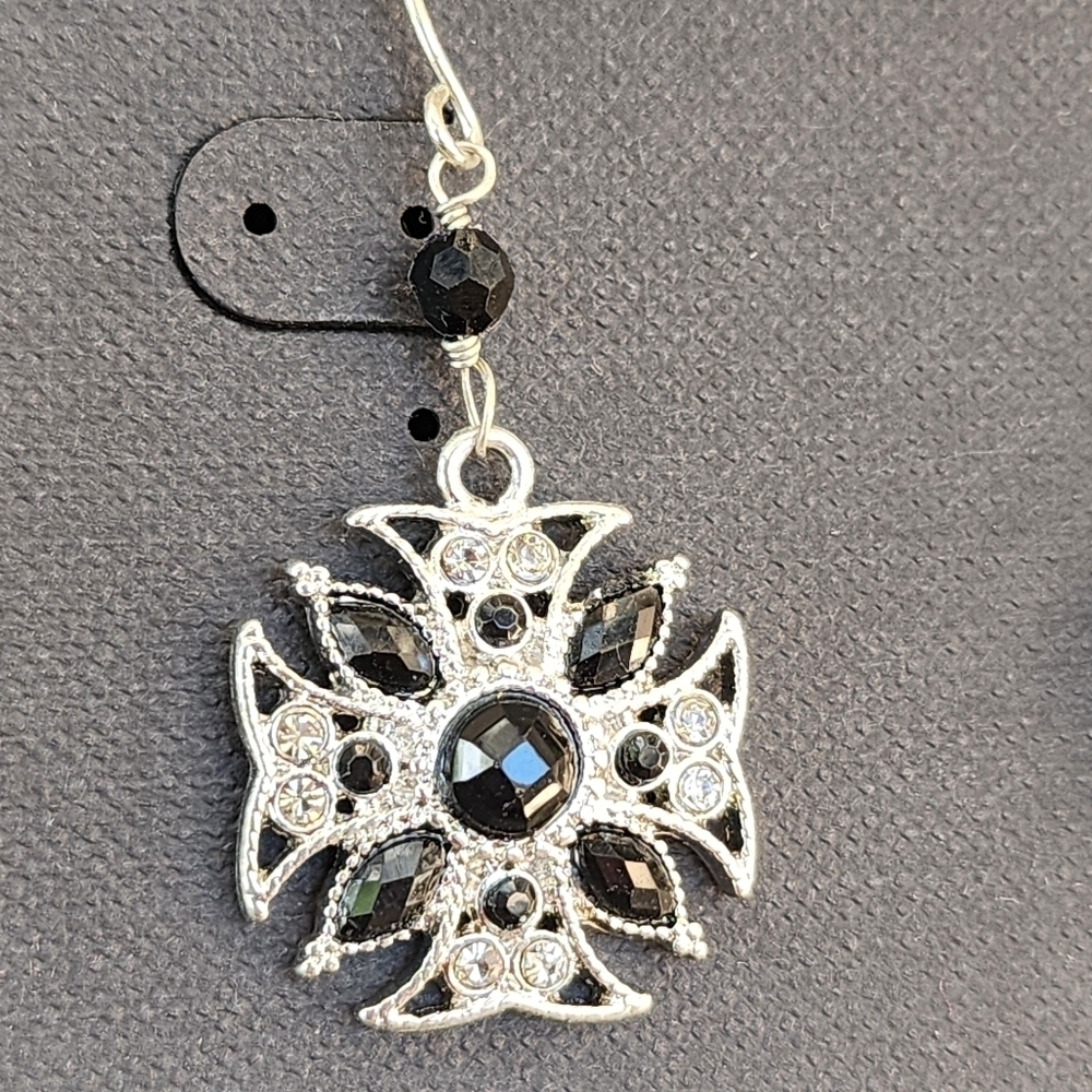 Cookie Lee Black and Silver Earrings #23166 NWT - Picture 6 of 8